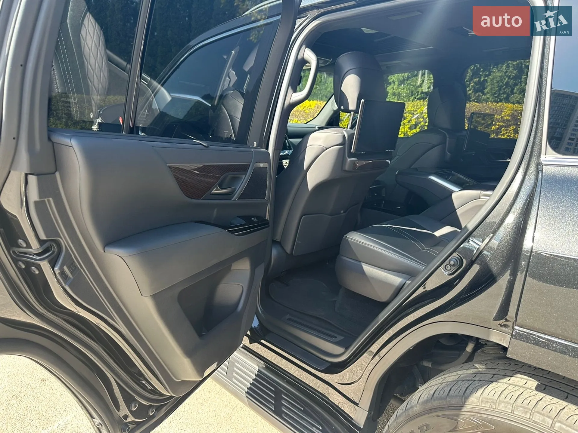 2023 Lexus LX - мініатюра 12