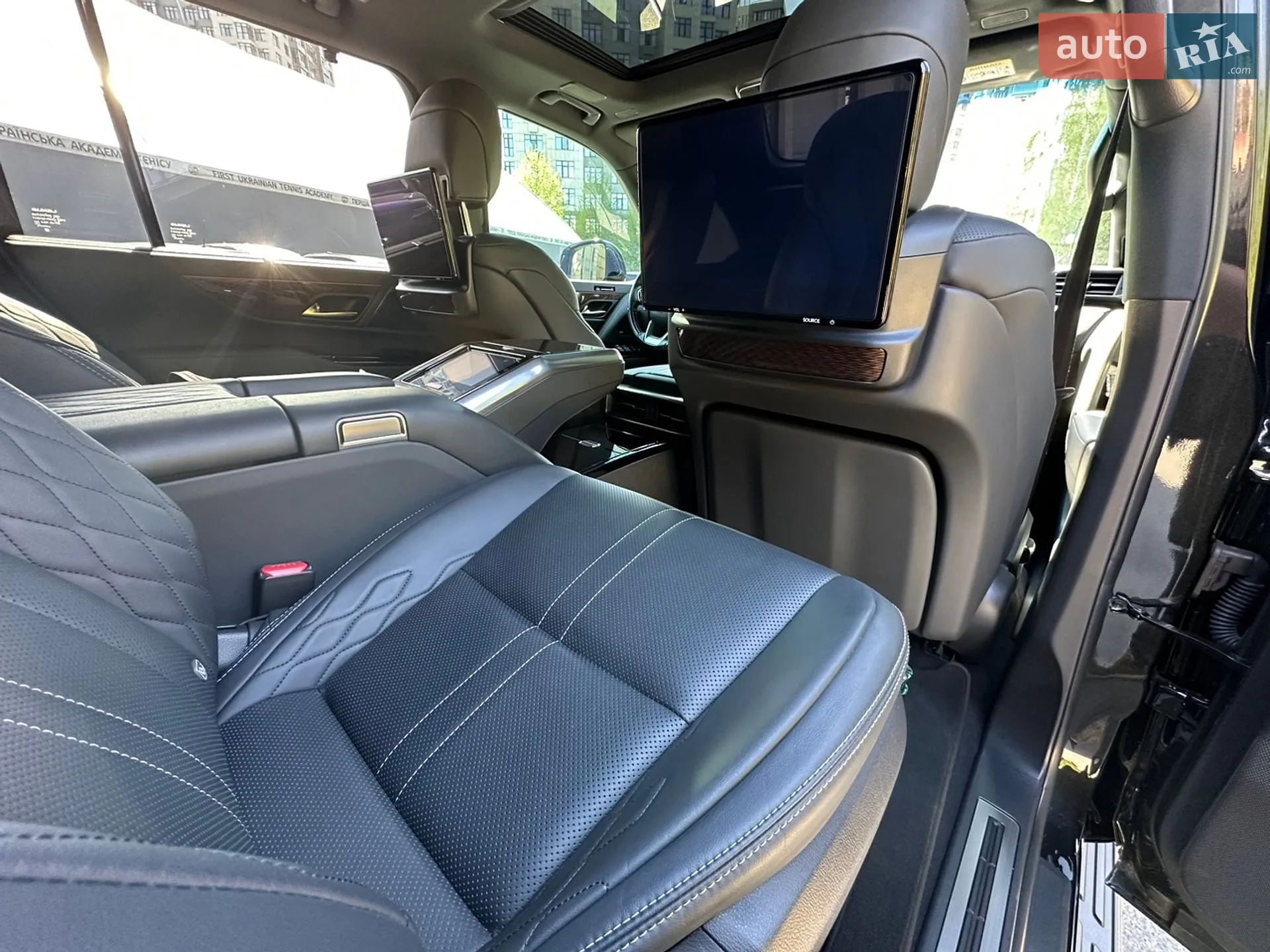 2023 Lexus LX - мініатюра 14