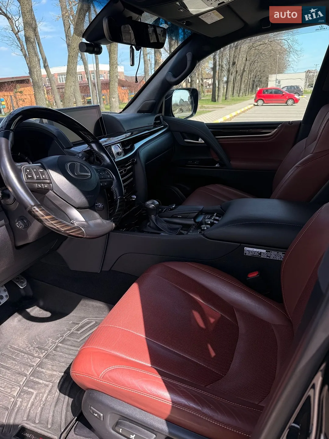 2019 Lexus LX - мініатюра 11