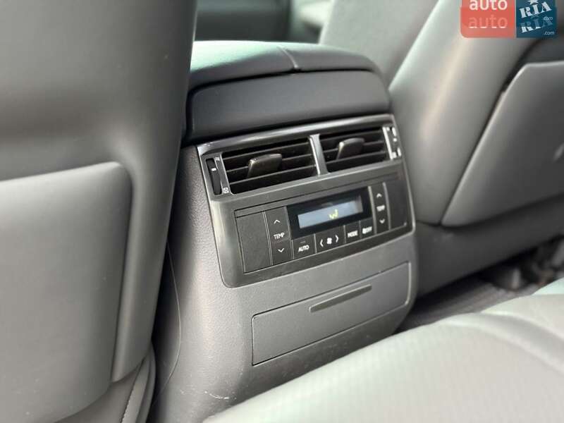Внедорожник / Кроссовер Lexus LX 2008 в Днепре