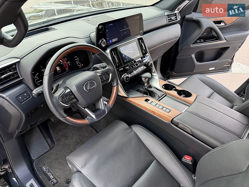 Внедорожник / Кроссовер Lexus LX 2022 в Киеве