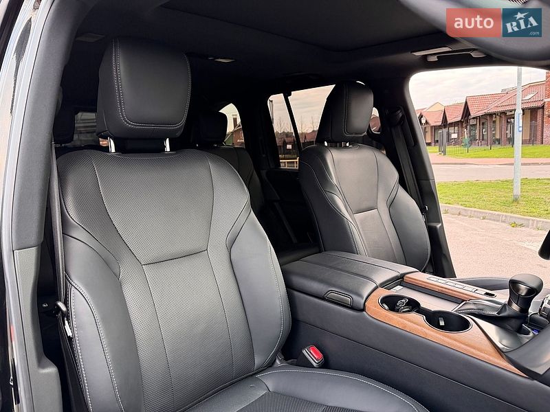 Внедорожник / Кроссовер Lexus LX 2022 в Киеве