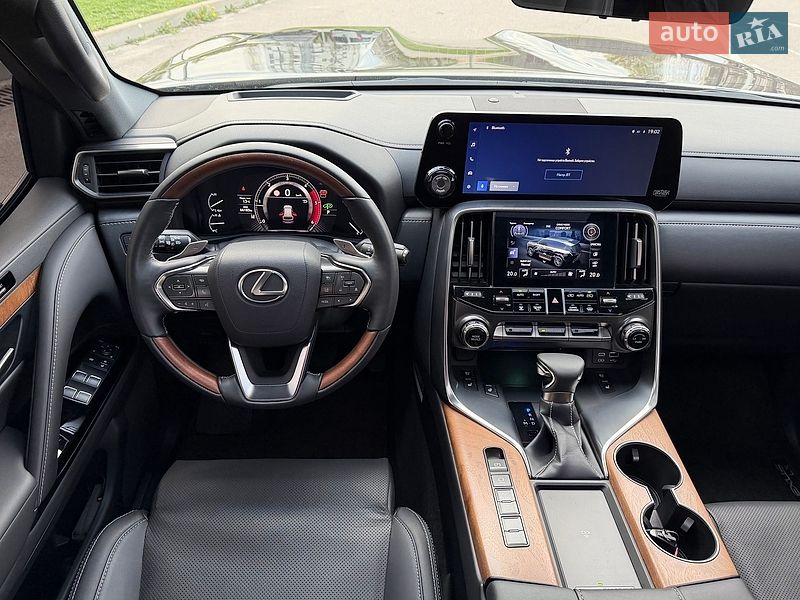 Внедорожник / Кроссовер Lexus LX 2022 в Киеве