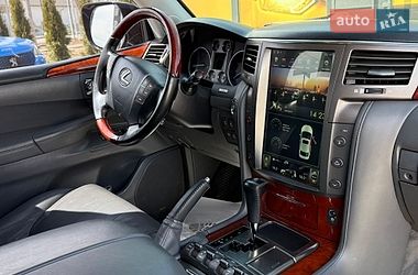 Внедорожник / Кроссовер Lexus LX 2008 в Стрые