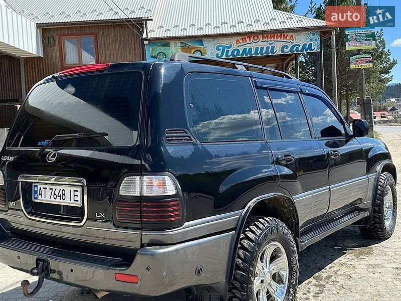Внедорожник / Кроссовер Lexus LX 1999 в Яремче