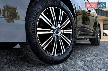 Внедорожник / Кроссовер Lexus LX 2017 в Львове