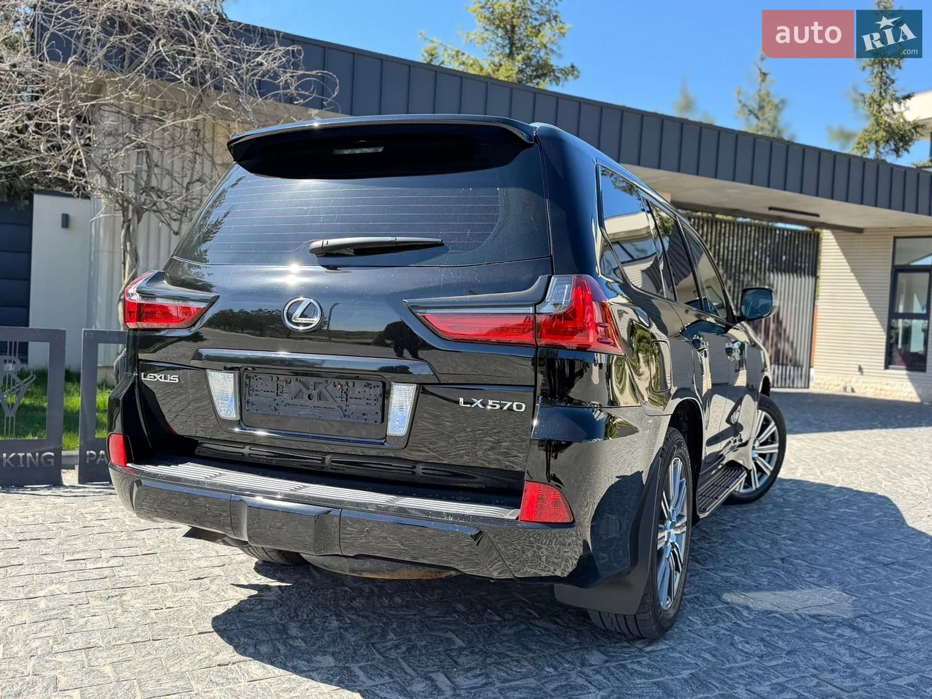 2017 Lexus LX - мініатюра 16