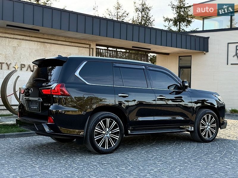 Внедорожник / Кроссовер Lexus LX 2017 в Львове
