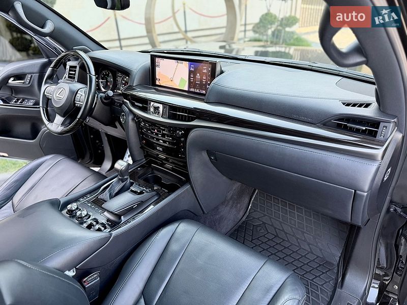 Внедорожник / Кроссовер Lexus LX 2017 в Львове