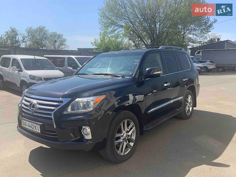 Внедорожник / Кроссовер Lexus LX 2012 в Киеве