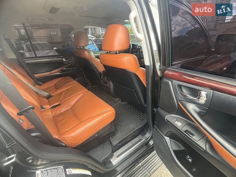 Внедорожник / Кроссовер Lexus LX 2011 в Киеве