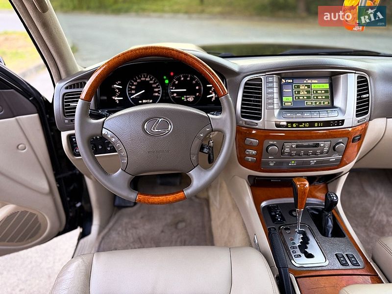 Позашляховик / Кросовер Lexus LX 2005 в Хмельницькому