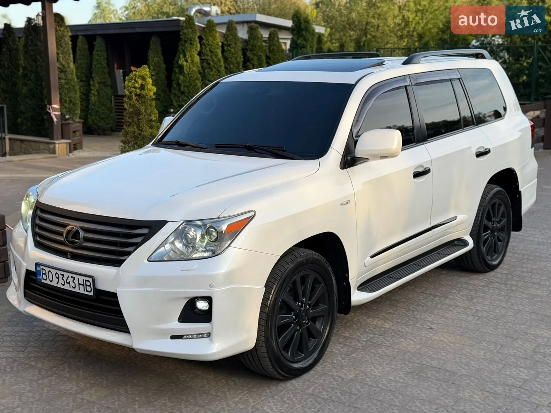 2011 Lexus LX - мініатюра 8
