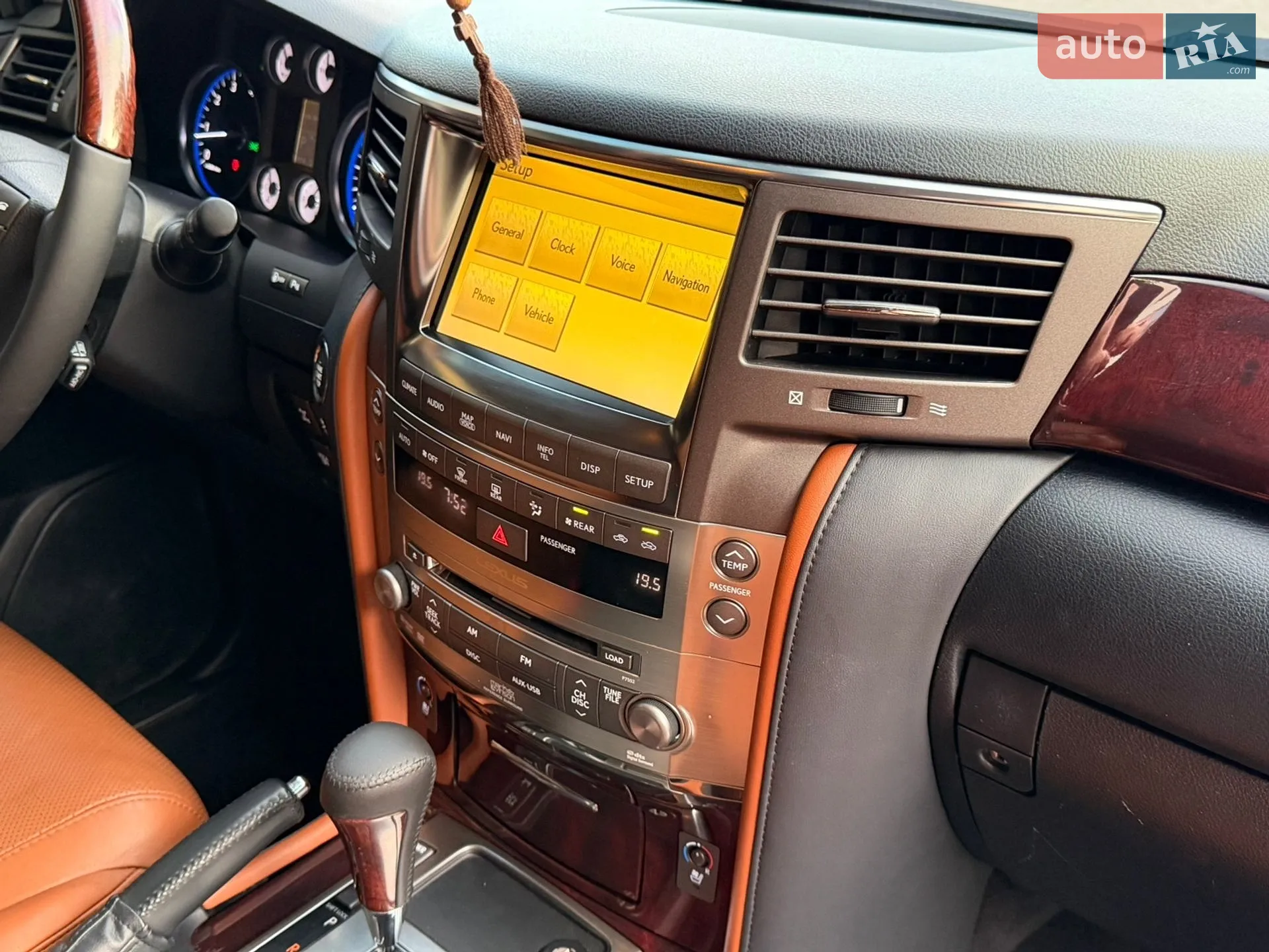 2011 Lexus LX - мініатюра 53