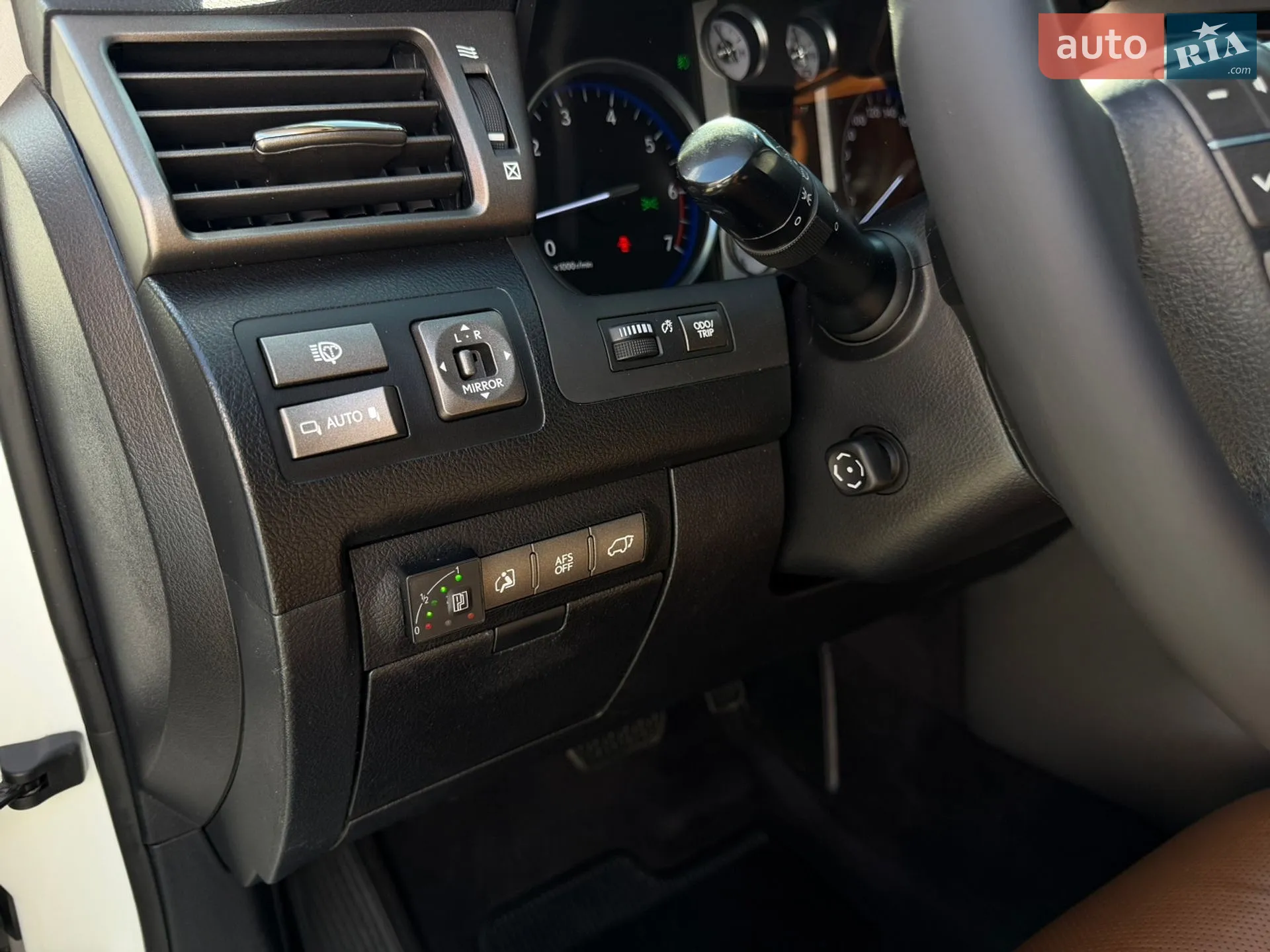 2011 Lexus LX - мініатюра 58