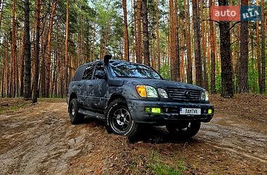 Внедорожник / Кроссовер Lexus LX 2006 в Киеве