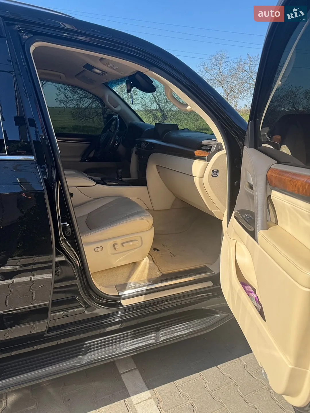 2016 Lexus LX - мініатюра 12
