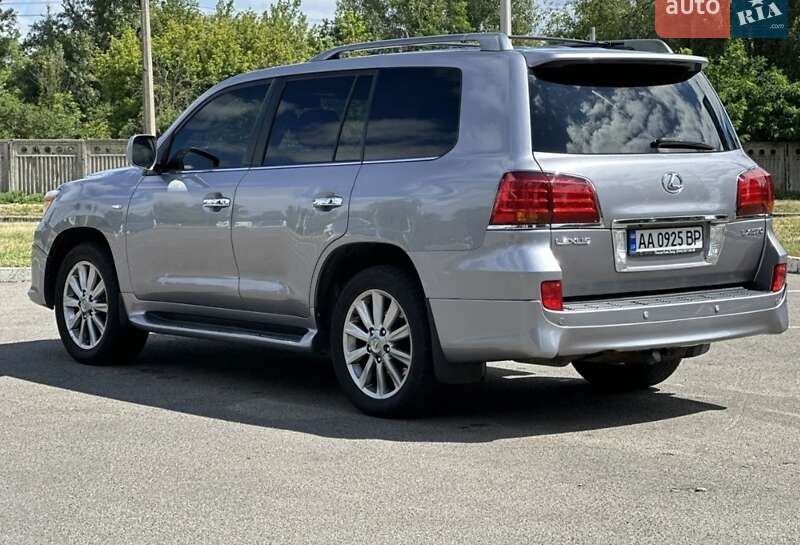 Позашляховик / Кросовер Lexus LX 2011 в Марганці
