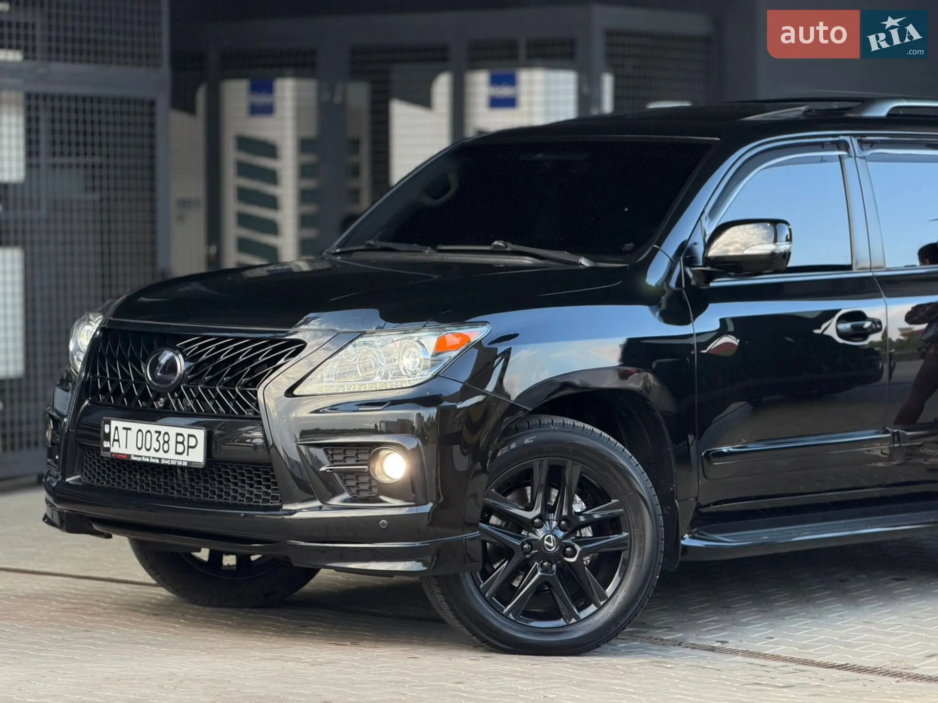 2012 Lexus LX - мініатюра 3