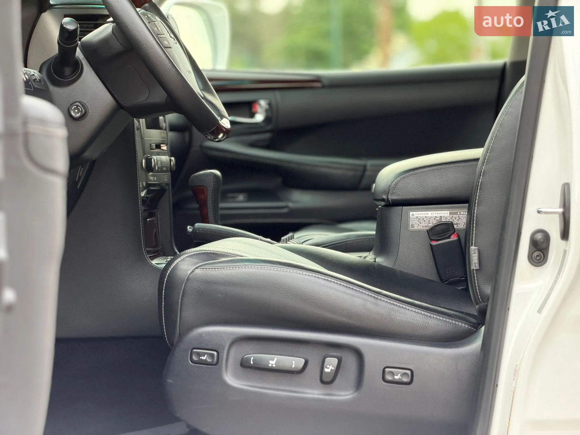 2011 Lexus LX - мініатюра 10