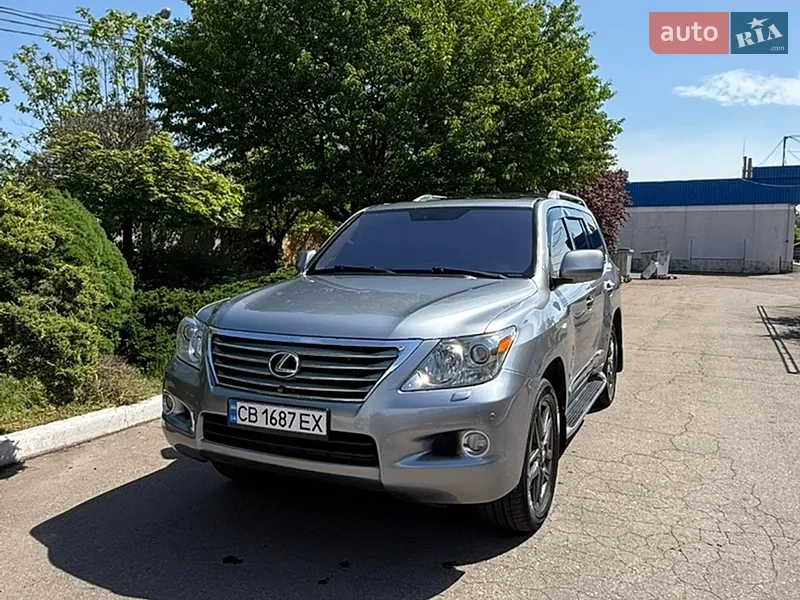 Lexus LX