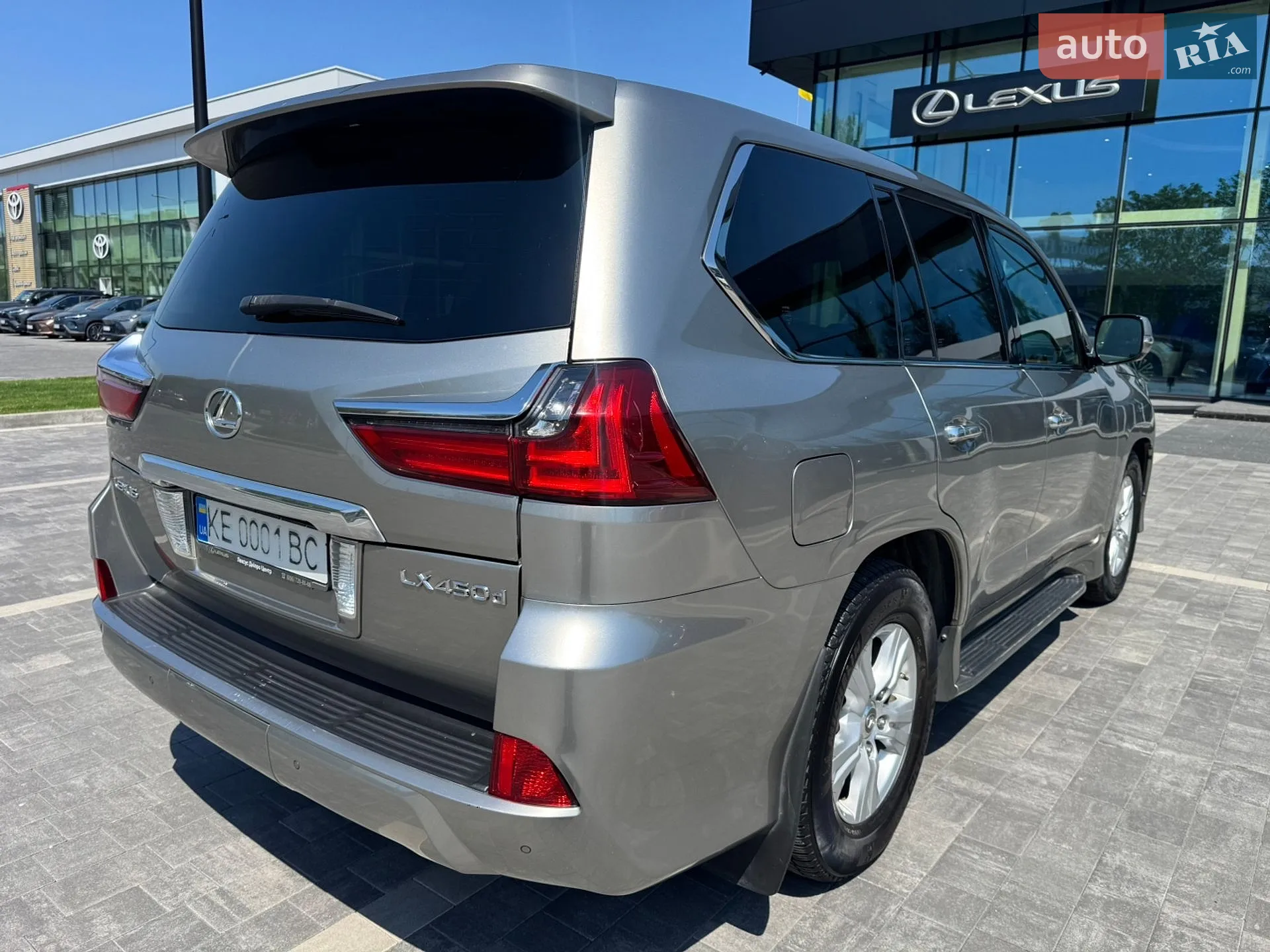2017 Lexus LX - мініатюра 4