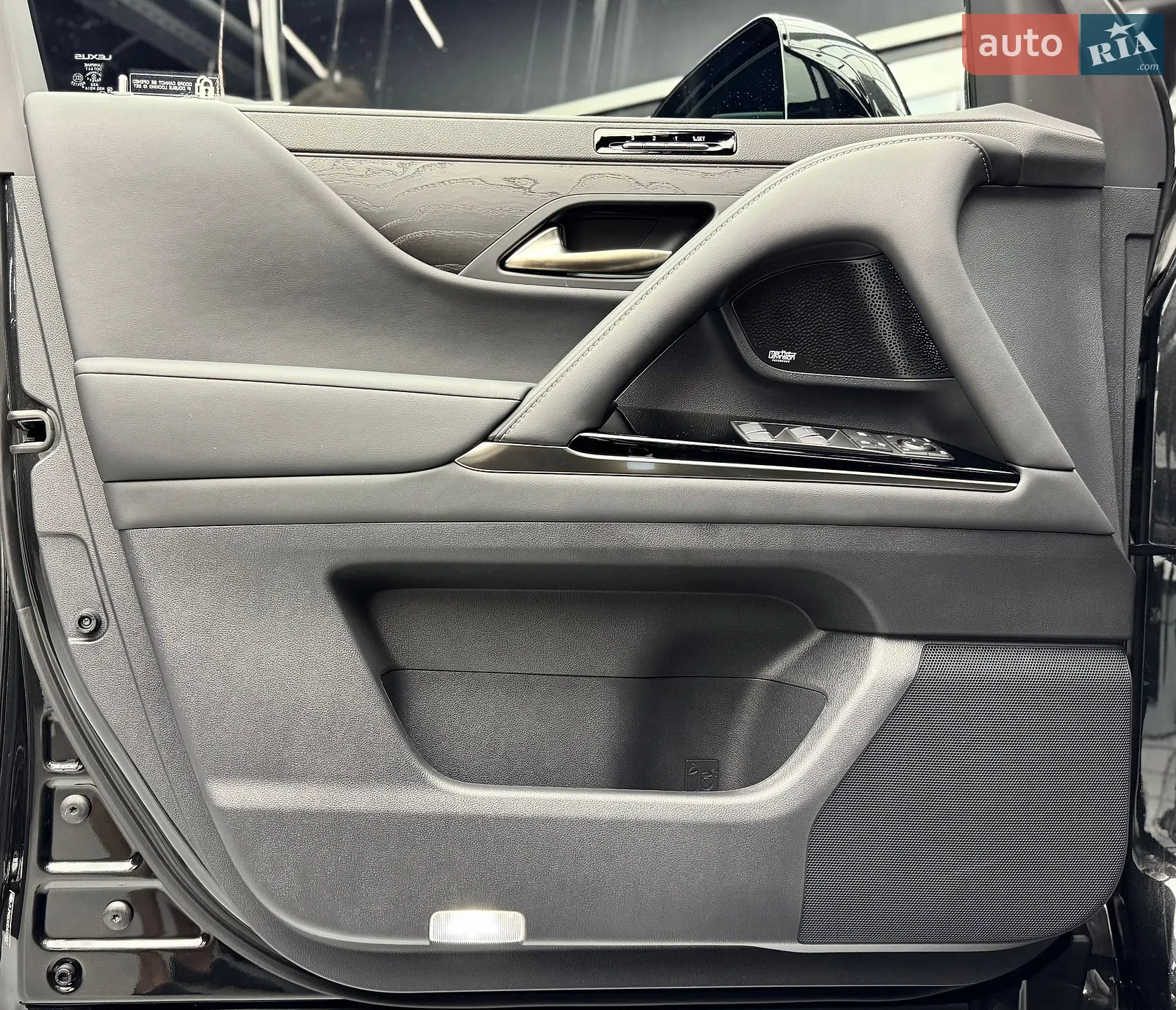 2025 Lexus LX - мініатюра 25