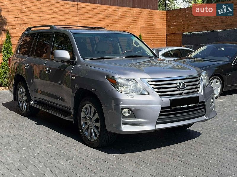 Позашляховик / Кросовер Lexus LX 2010 в Києві