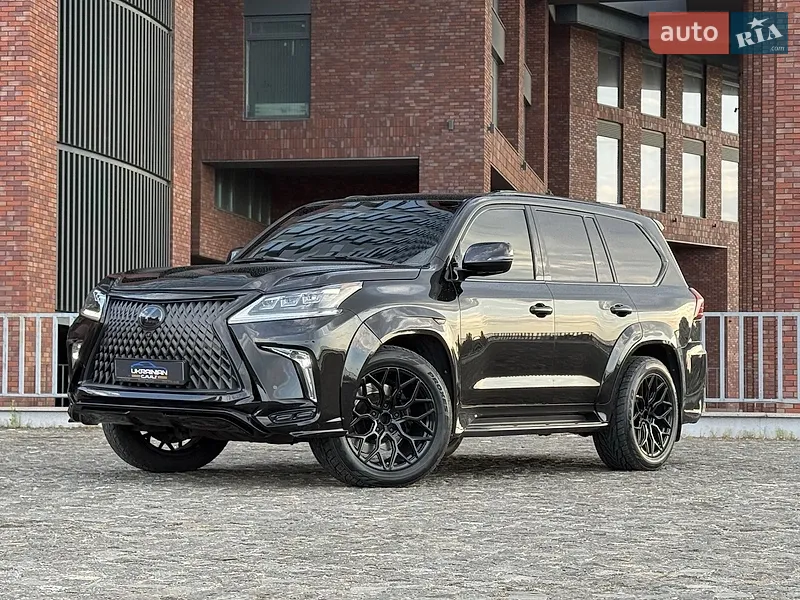 Lexus LX