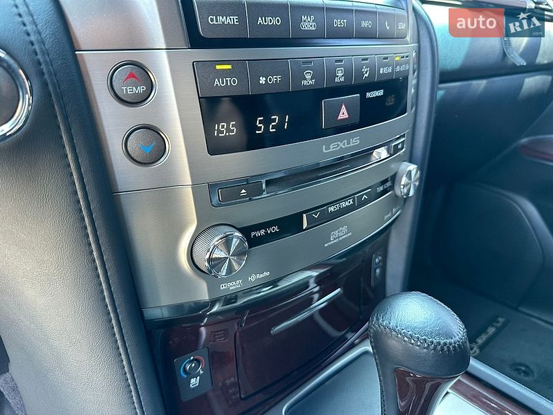 Внедорожник / Кроссовер Lexus LX 2015 в Киеве
