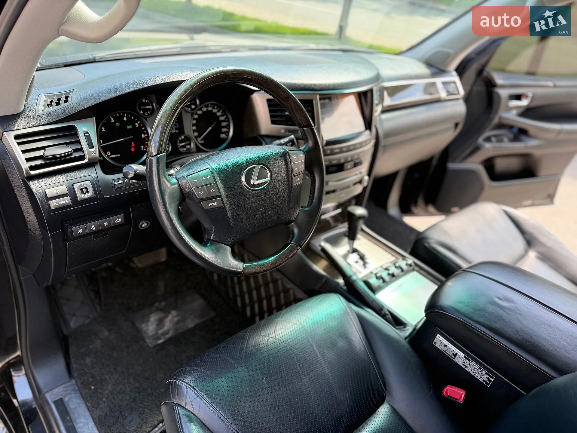 2013 Lexus LX - мініатюра 25