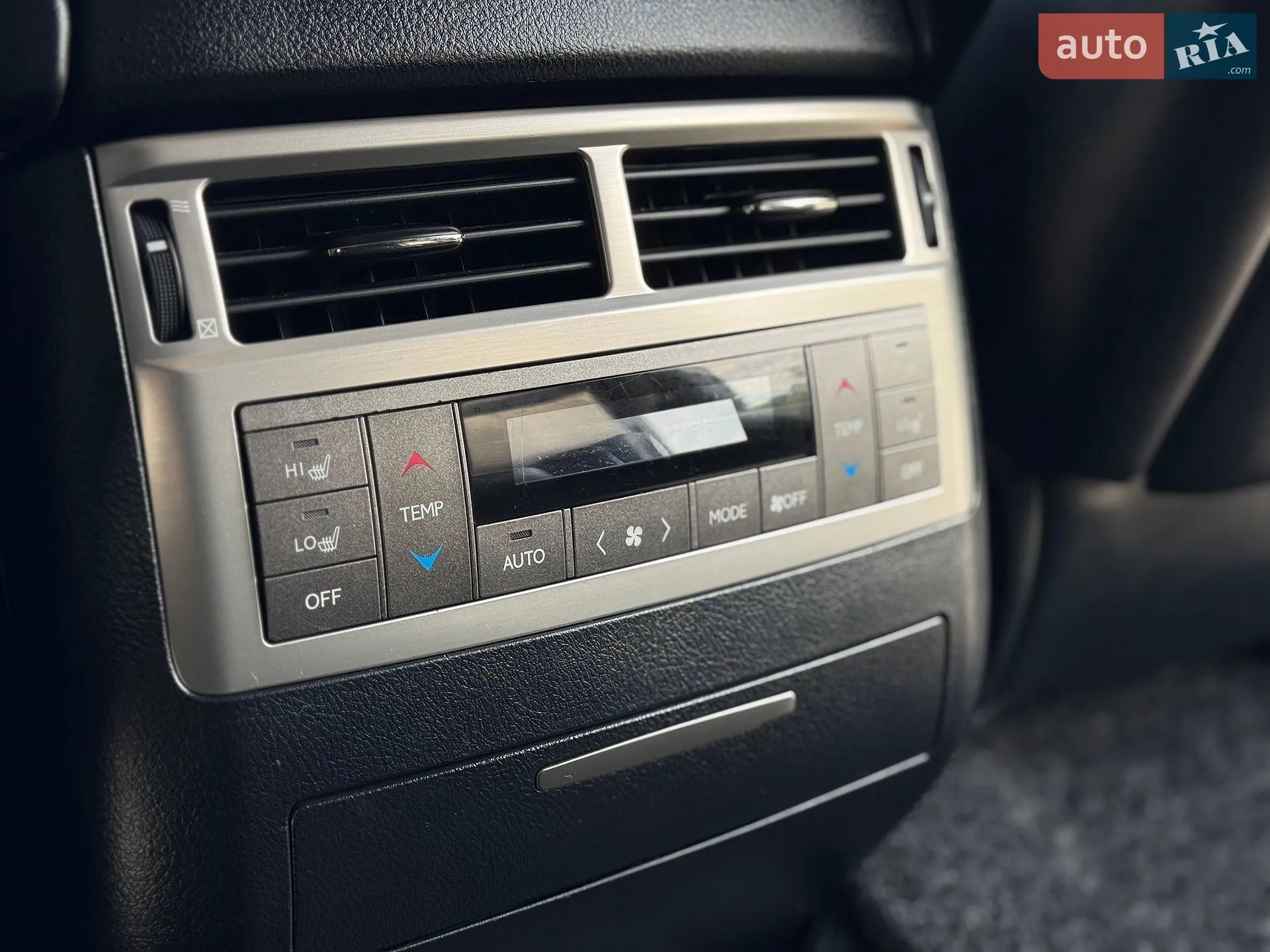 2013 Lexus LX - мініатюра 32