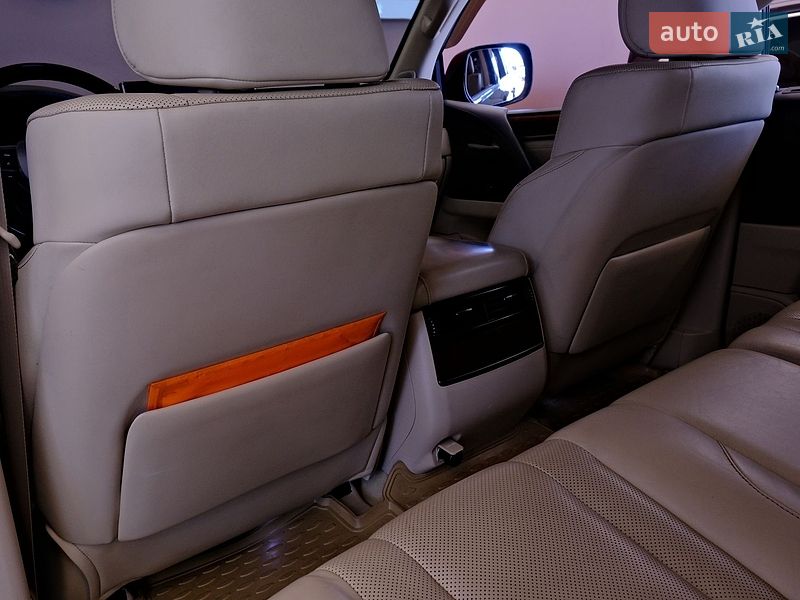 Внедорожник / Кроссовер Lexus LX 2016 в Одессе