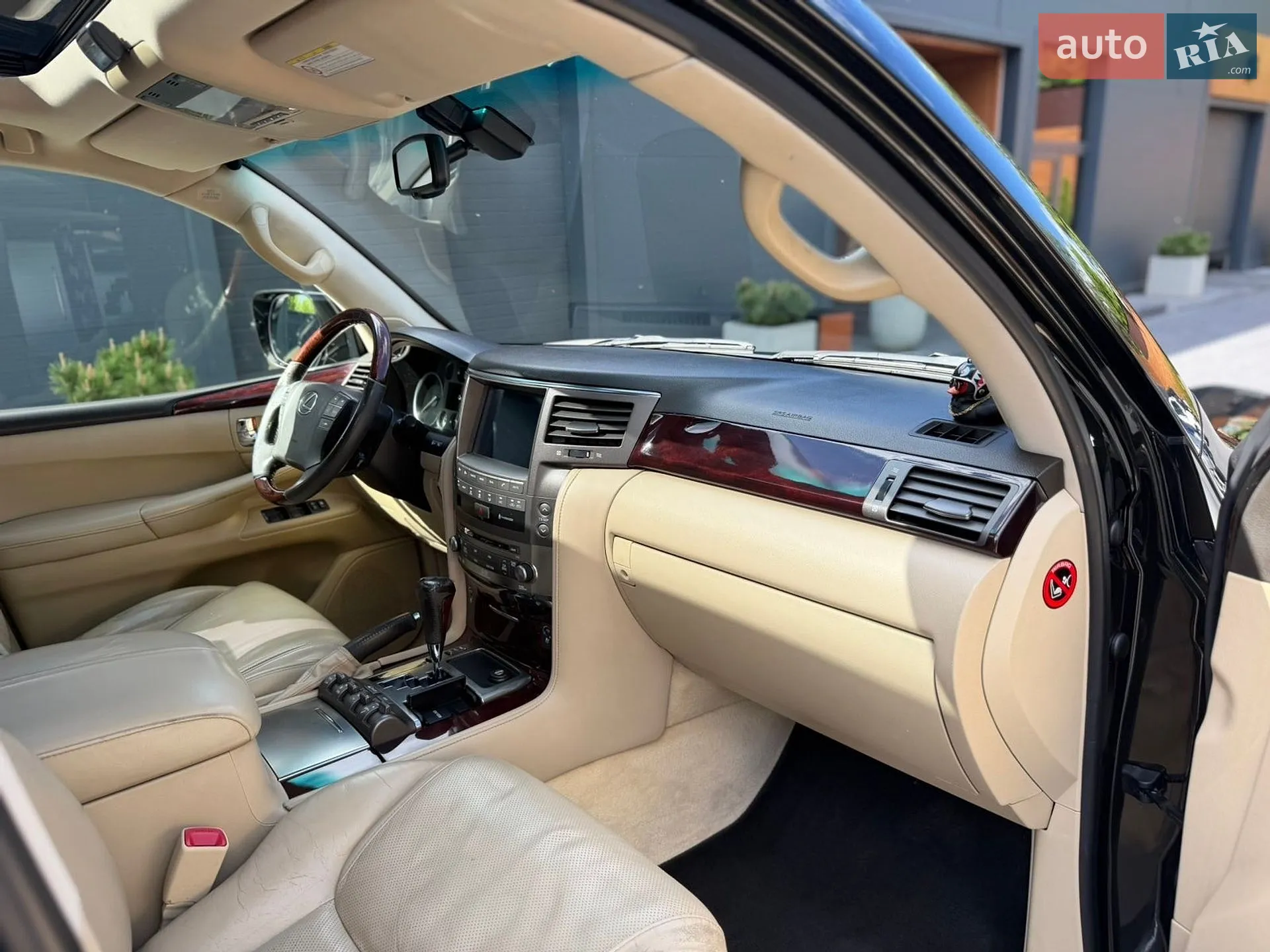 2011 Lexus LX - мініатюра 20