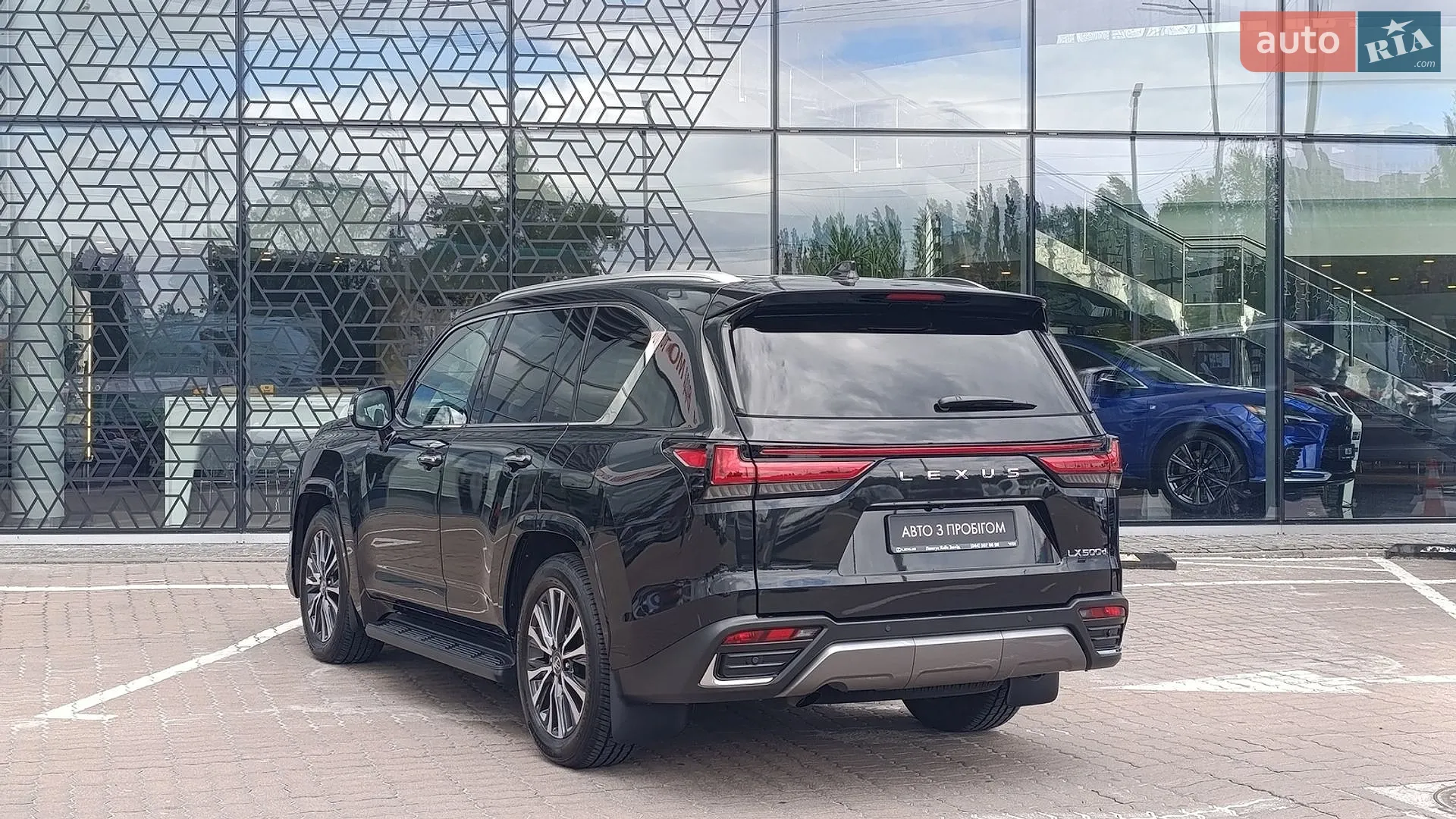 2025 Lexus LX - мініатюра 2