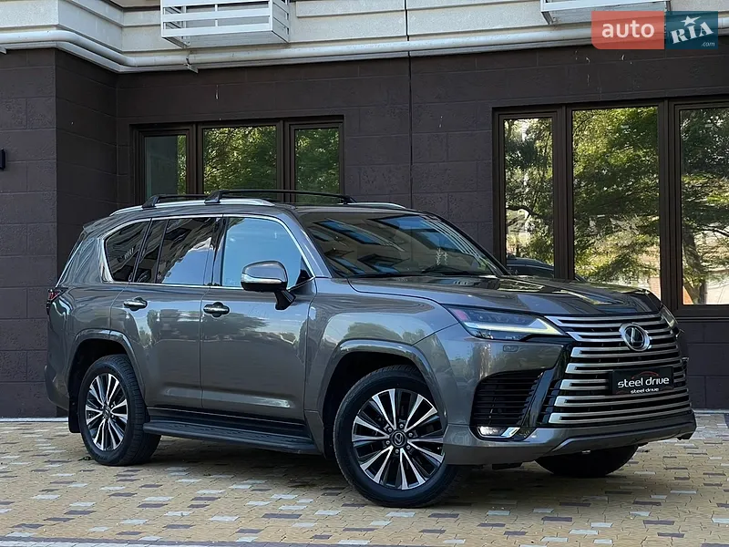 Lexus LX