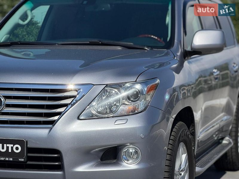 Внедорожник / Кроссовер Lexus LX 2009 в Киеве