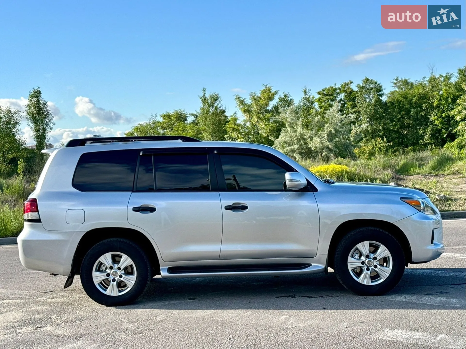 2011 Lexus LX - мініатюра 17