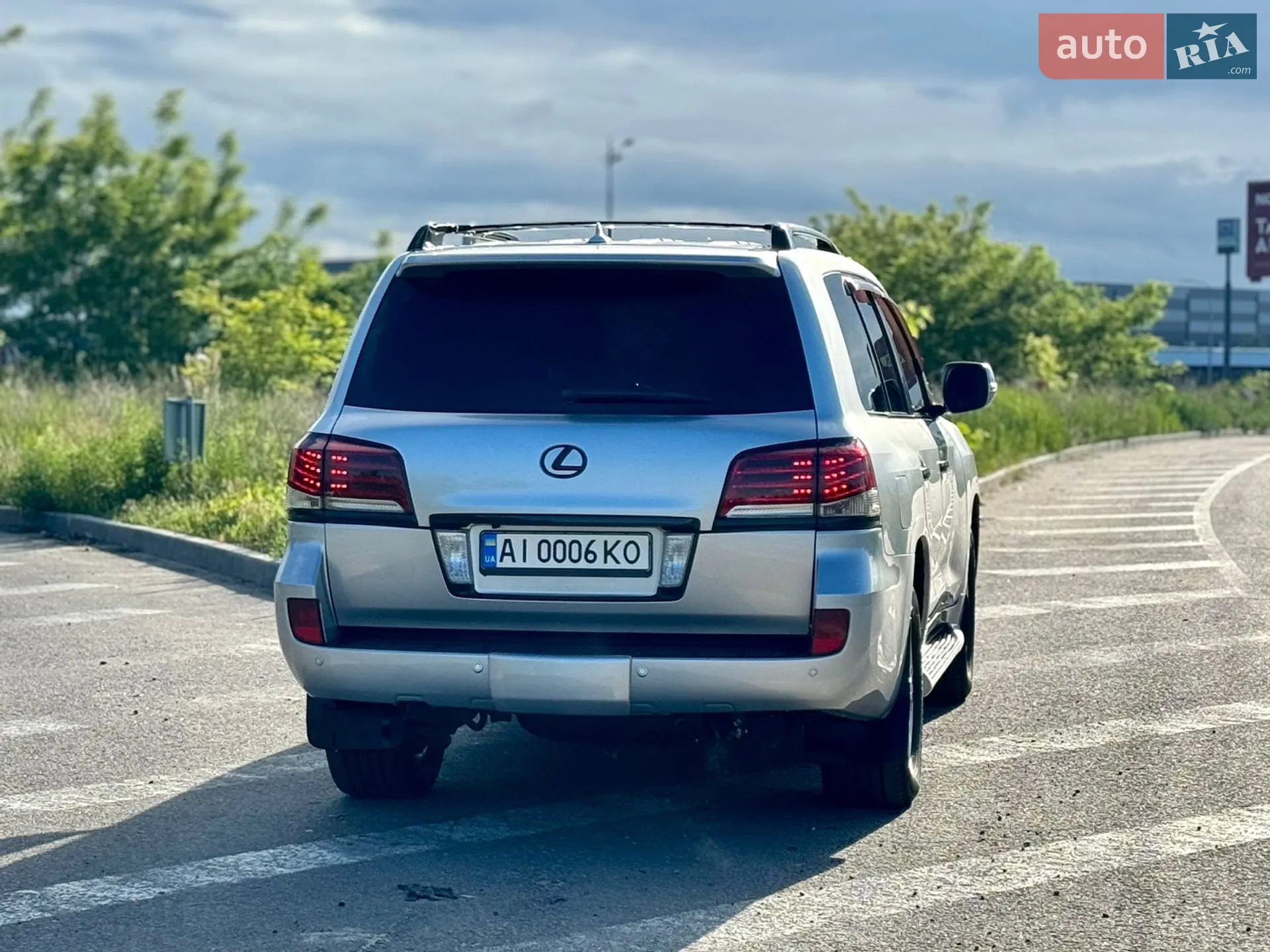 2011 Lexus LX - мініатюра 24