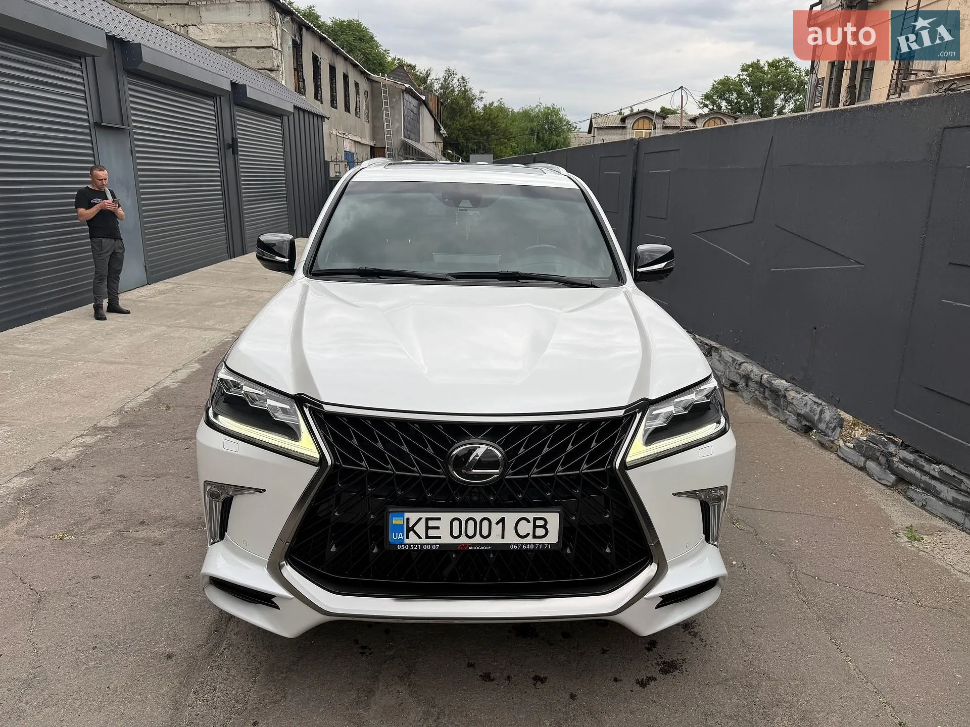 2019 Lexus LX - фото 1