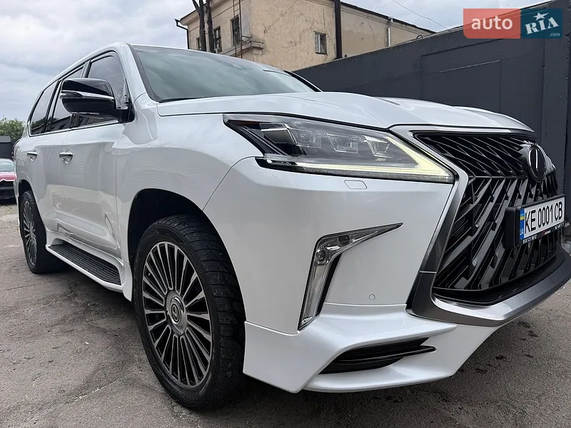 Lexus LX