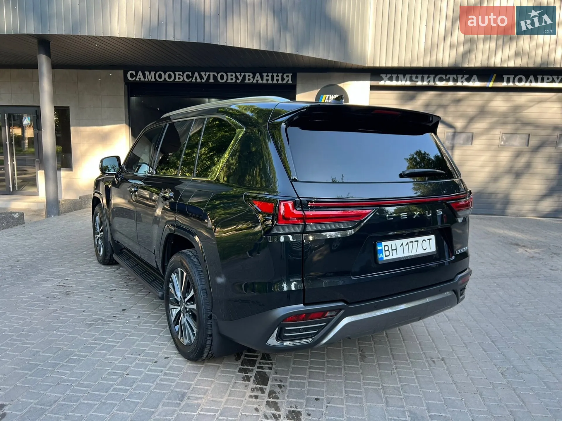2023 Lexus LX - мініатюра 7