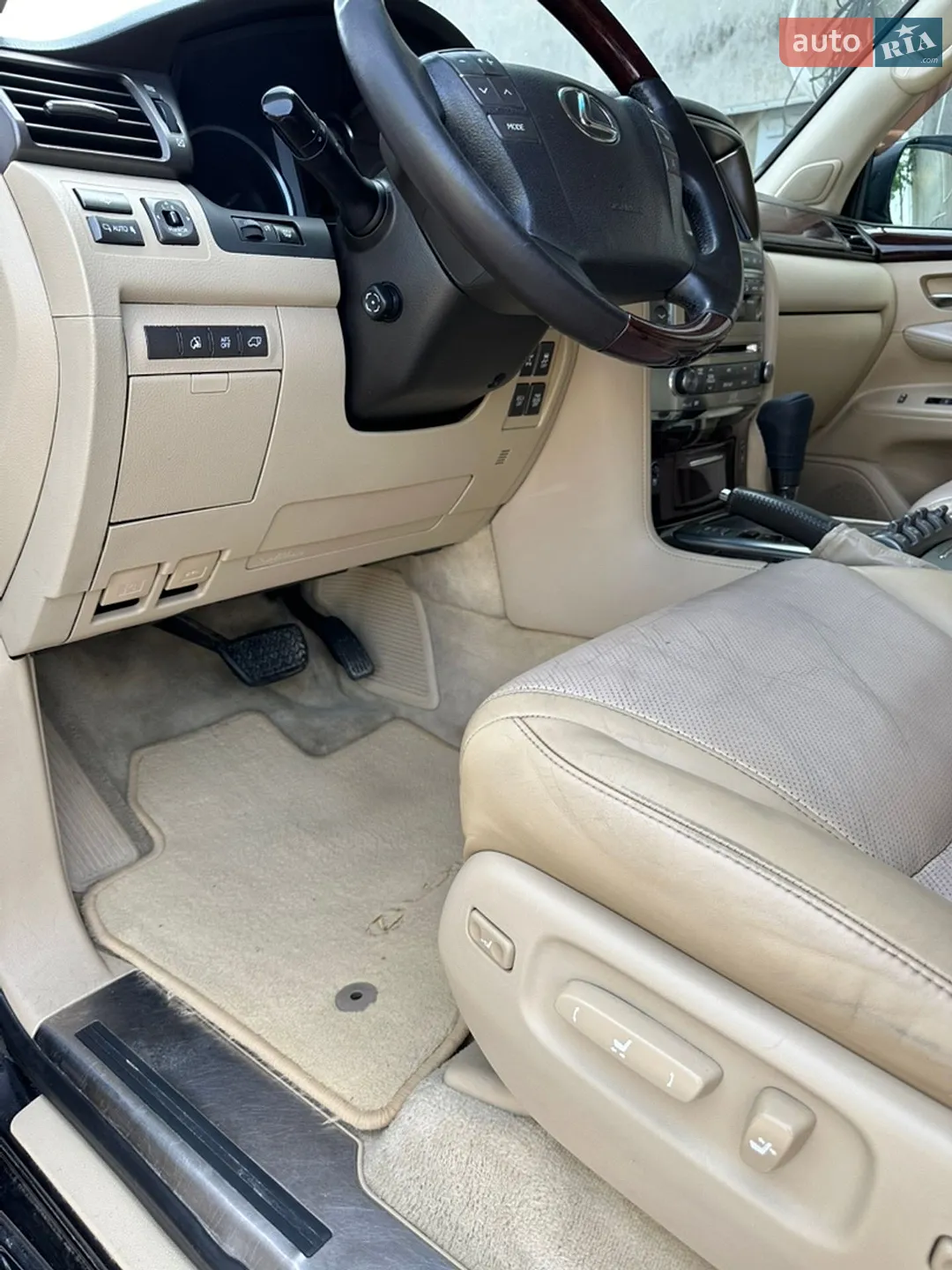 2010 Lexus LX - мініатюра 44