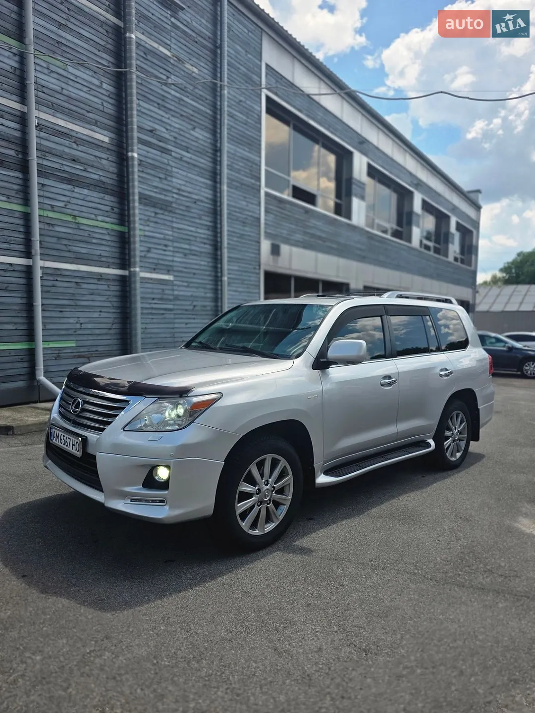 2011 Lexus LX - мініатюра 2