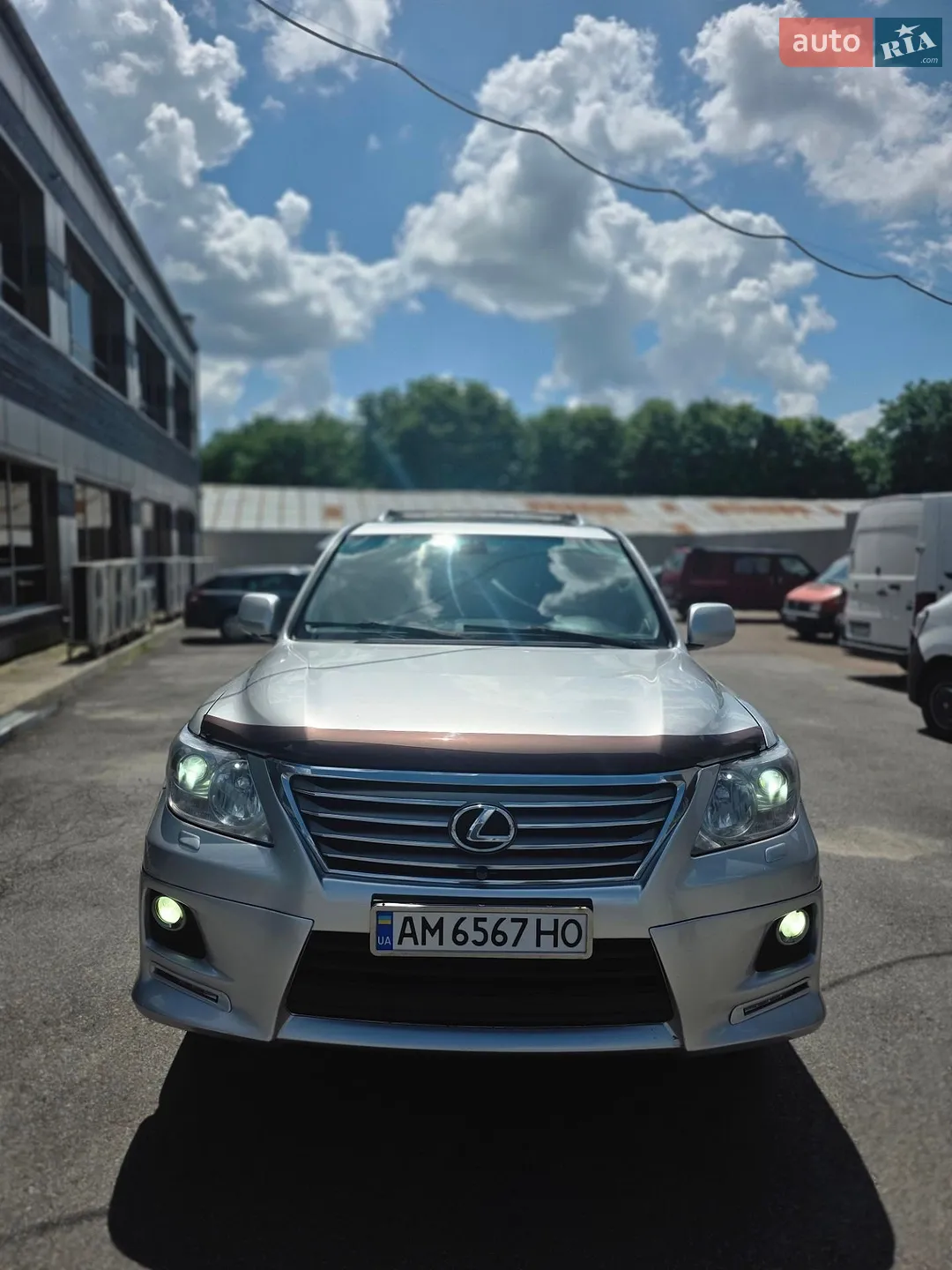 2011 Lexus LX - мініатюра 3
