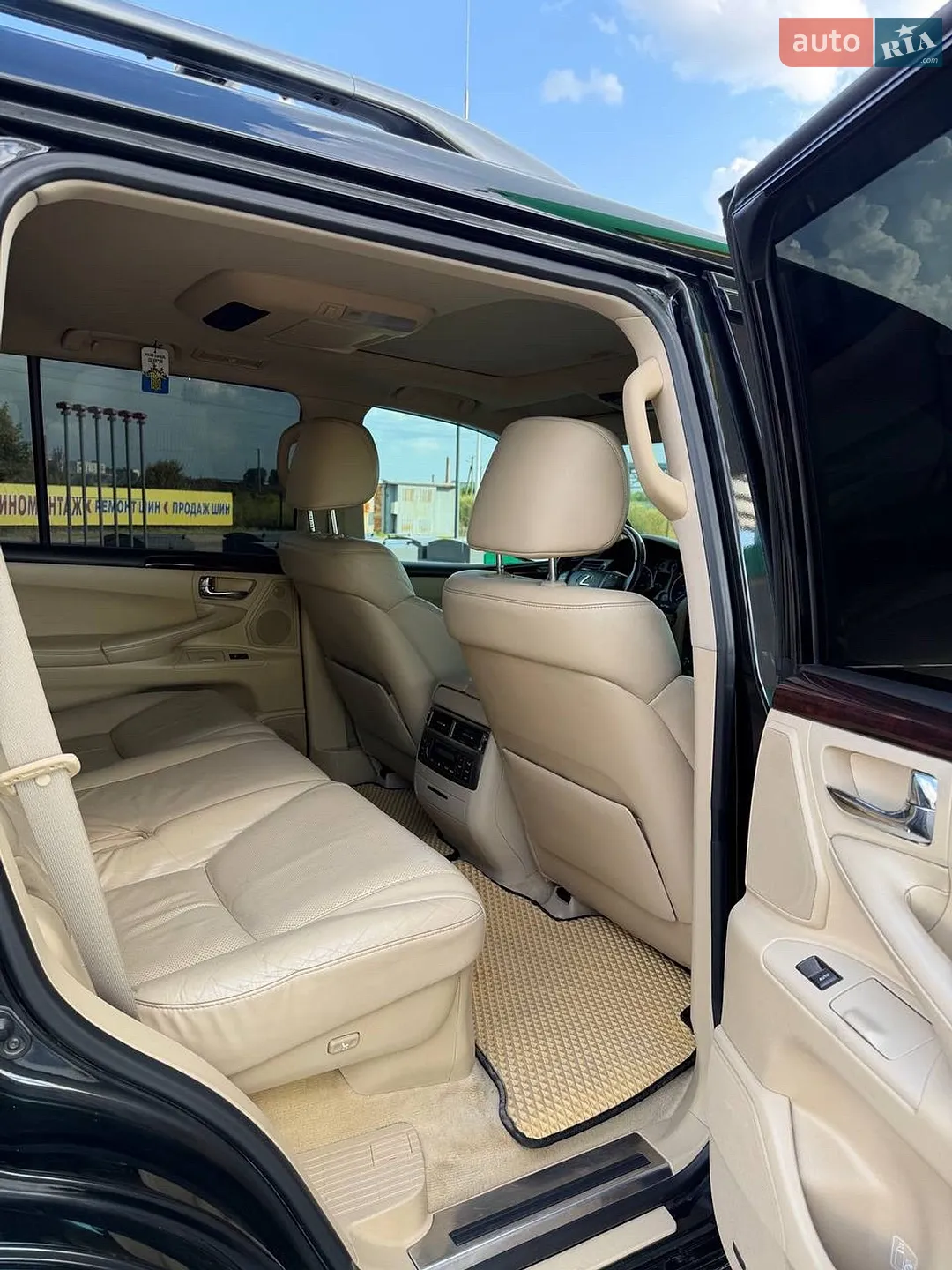2010 Lexus LX - мініатюра 15
