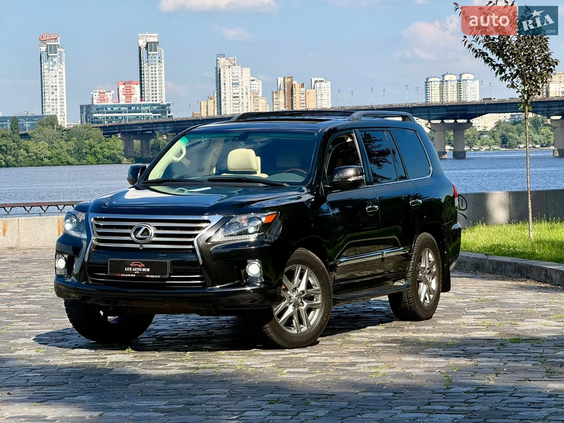 2013 Lexus LX - мініатюра 21