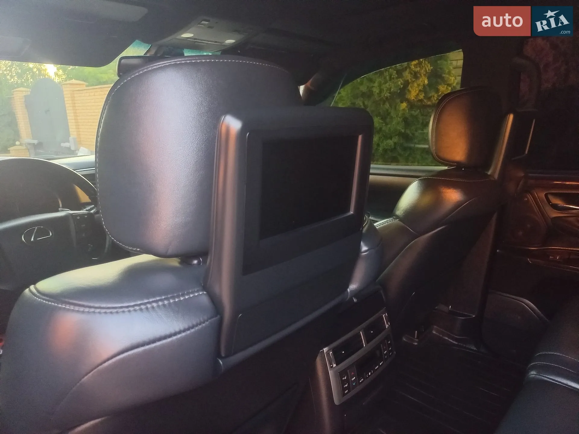 2015 Lexus LX - мініатюра 11
