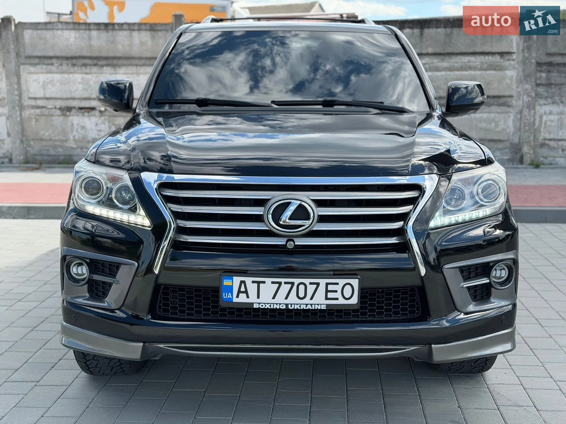 2010 Lexus LX - фото 1