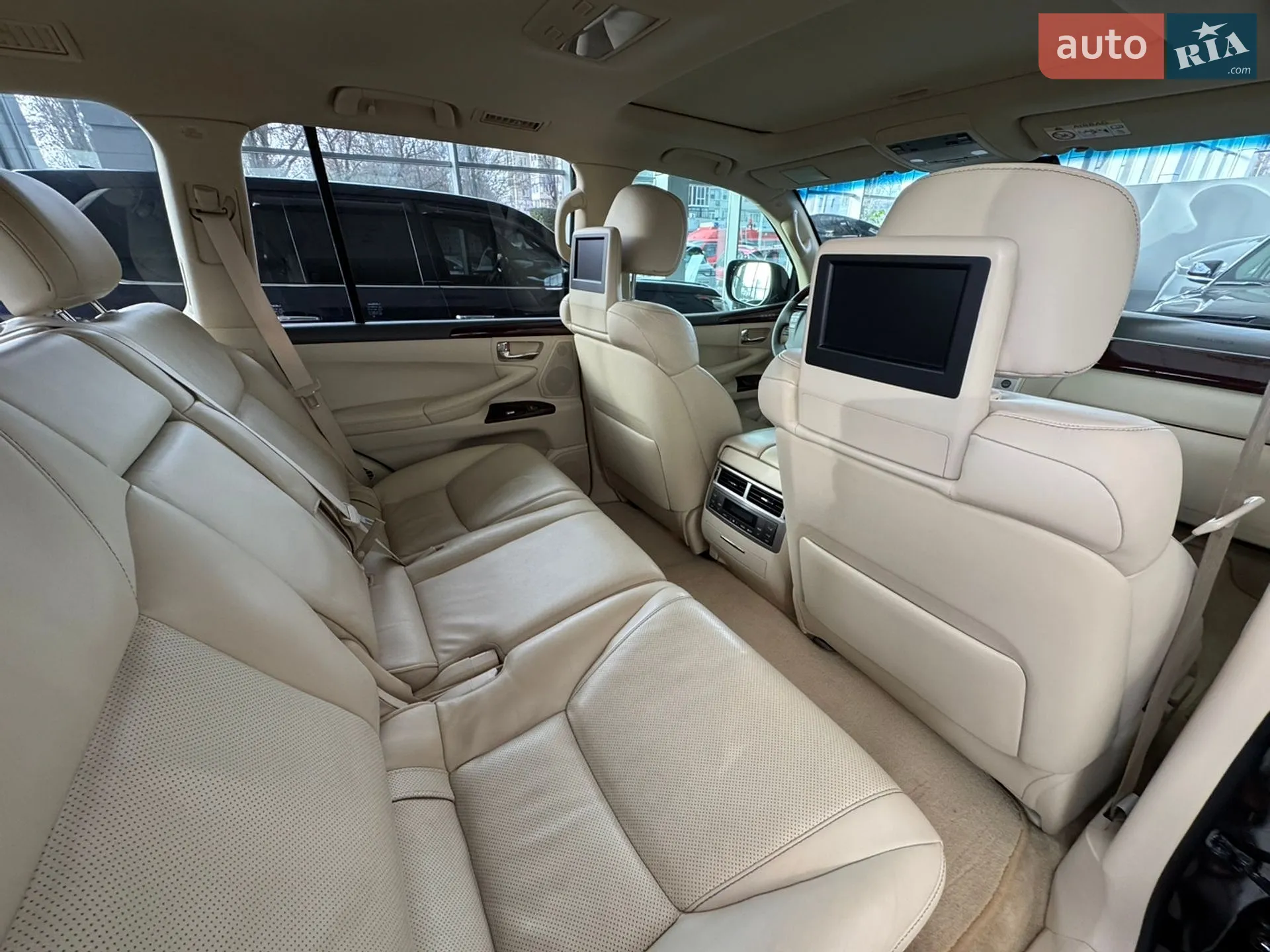 2015 Lexus LX - мініатюра 23